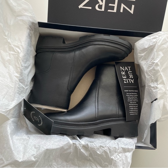 NWT Naturalizer Joelle Waterproof Leather Boots - Picture 2 of 5